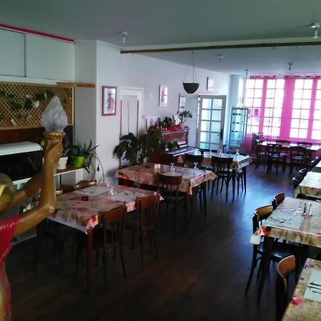 Отель Le Relais De La Marche Aigurande Экстерьер фото