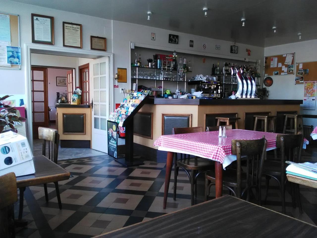 Отель Le Relais De La Marche Aigurande Экстерьер фото